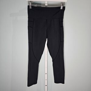 Zyia Active Womens Crop Legging‎ Size Medium Black Side Pockets Stretch Athletic